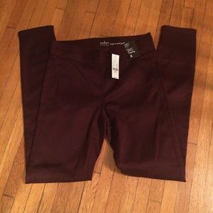 NWT Burgundy stretch legging pants